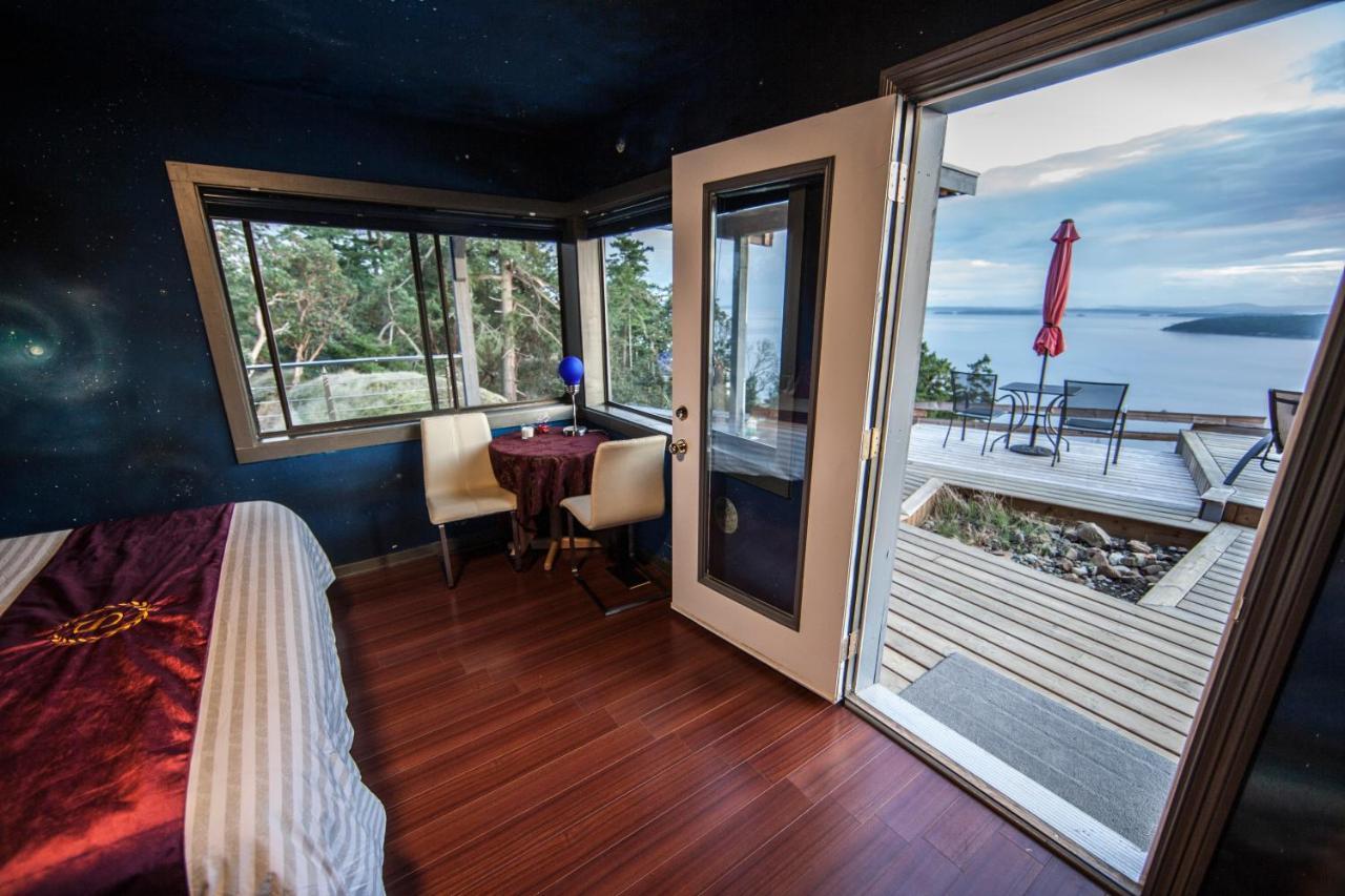 Shangri-La Oceanfront Vacation Home Bedwell Harbour Zewnętrze zdjęcie