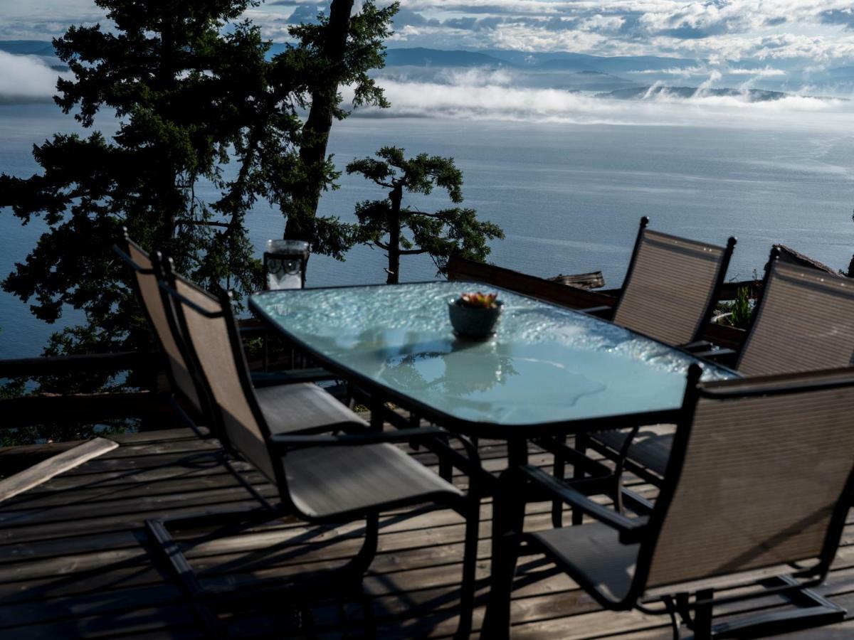 Shangri-La Oceanfront Vacation Home Bedwell Harbour Zewnętrze zdjęcie